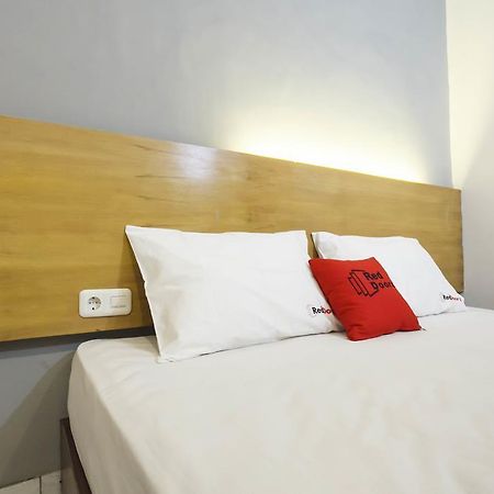 Reddoorz Near Juanda Airport T1 Hotel Brebek Kültér fotó