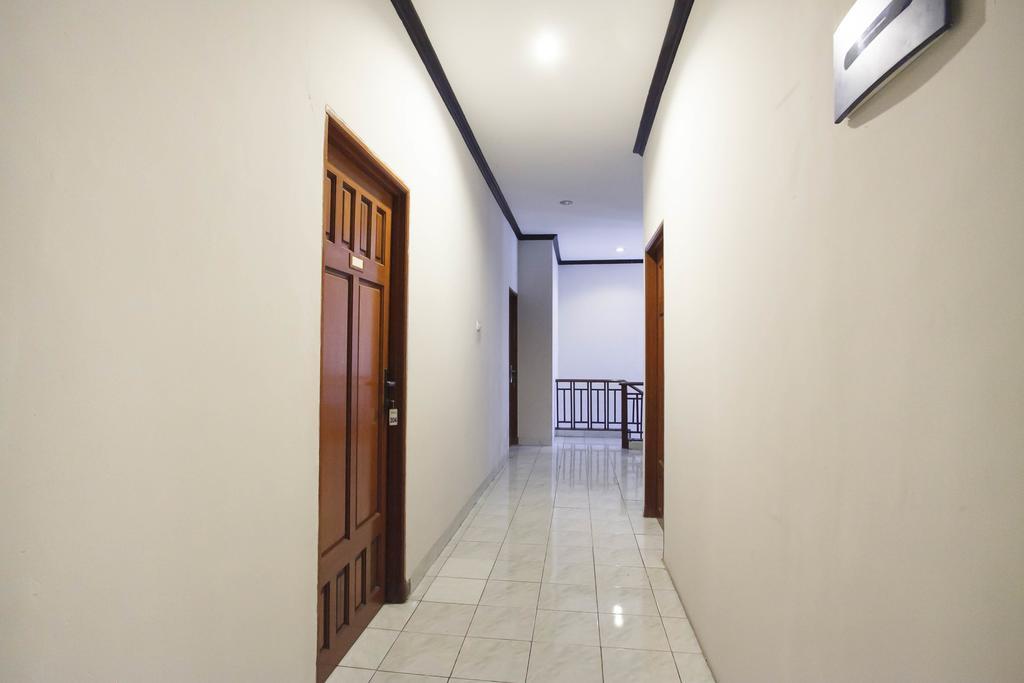 Reddoorz Near Juanda Airport T1 Hotel Brebek Kültér fotó