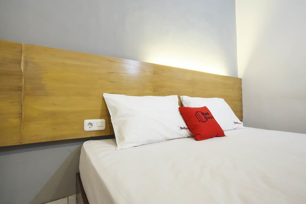 Reddoorz Near Juanda Airport T1 Hotel Brebek Kültér fotó