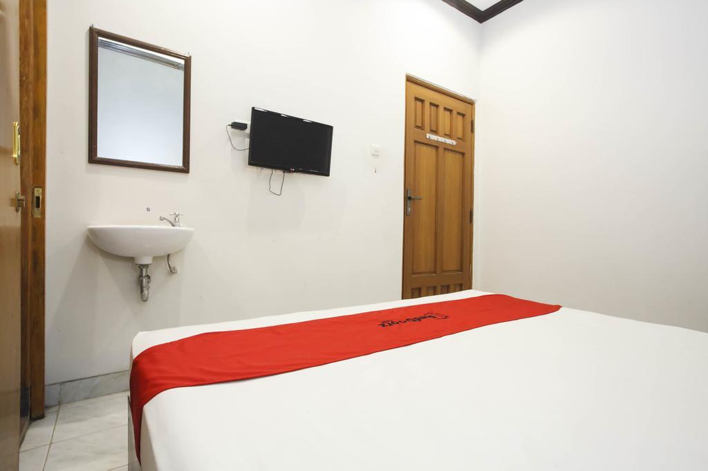 Reddoorz Near Juanda Airport T1 Hotel Brebek Kültér fotó