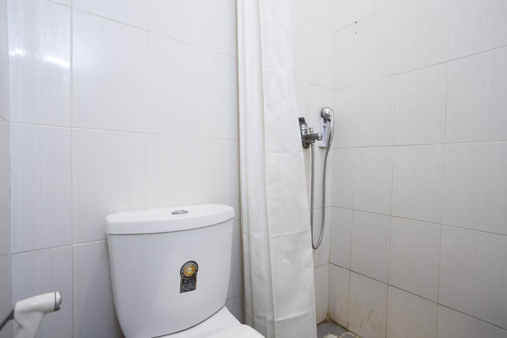 Reddoorz Near Juanda Airport T1 Hotel Brebek Kültér fotó