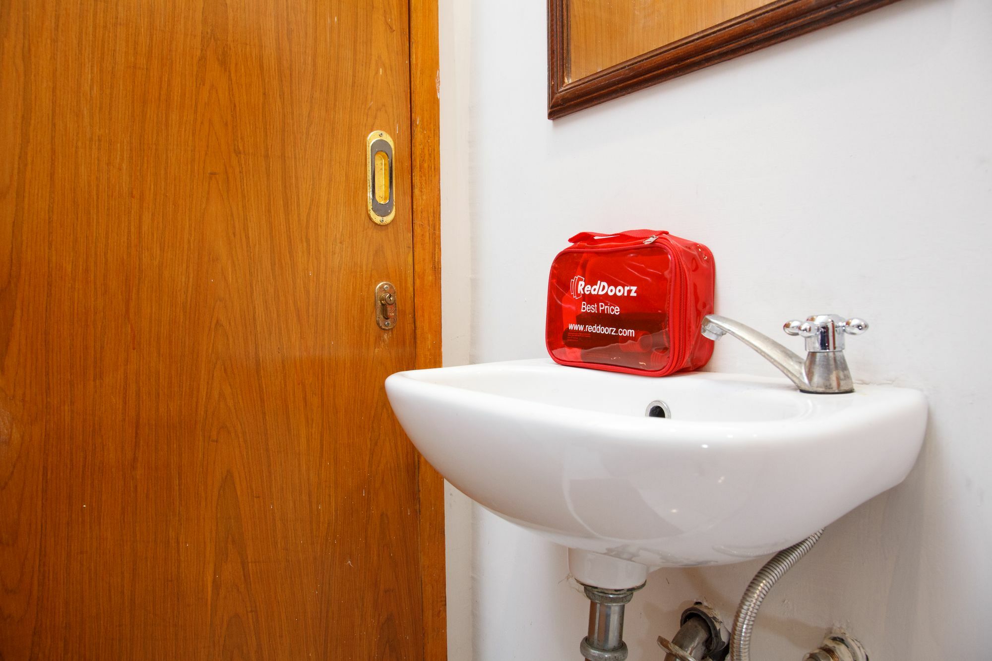 Reddoorz Near Juanda Airport T1 Hotel Brebek Kültér fotó