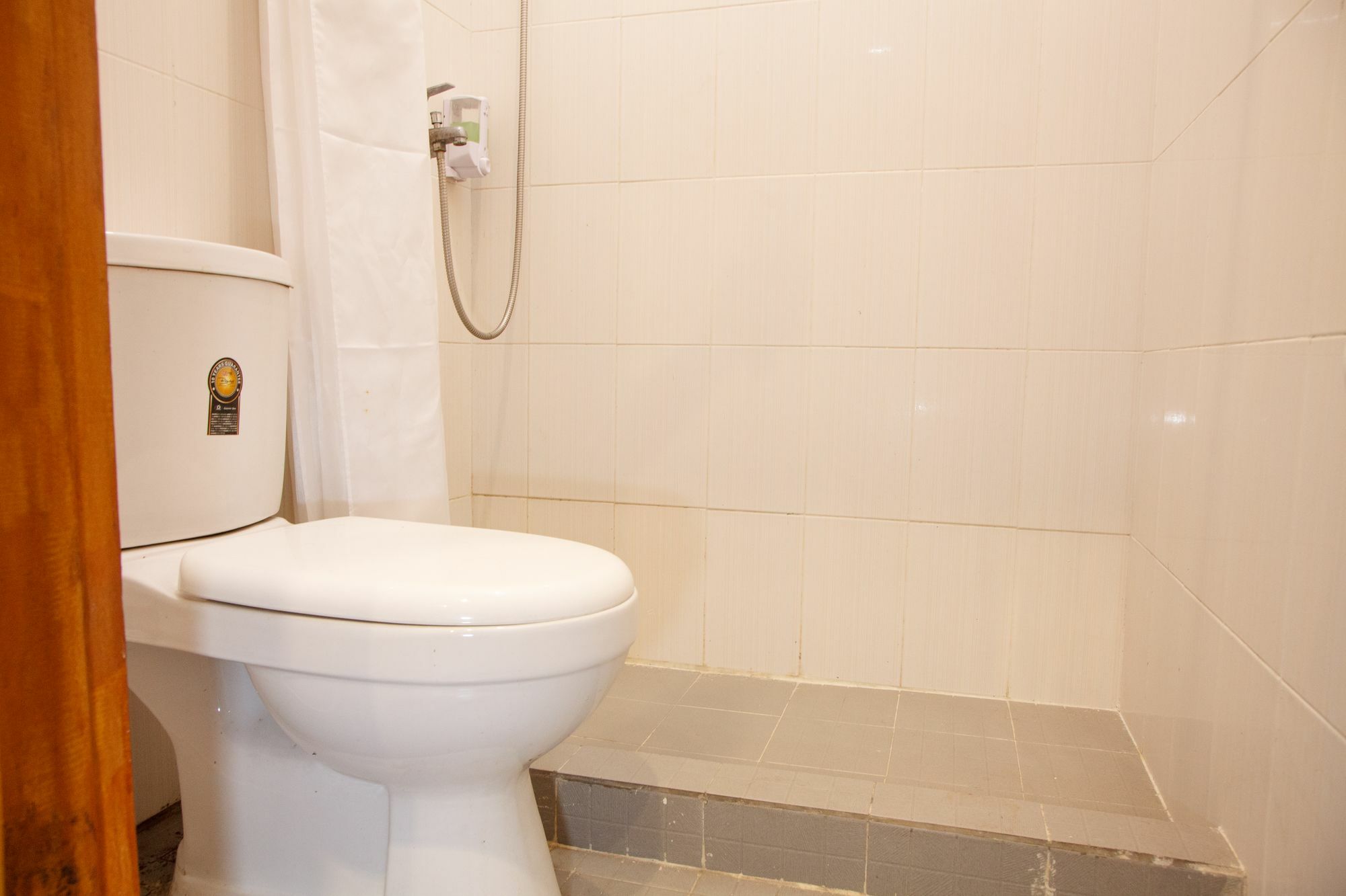 Reddoorz Near Juanda Airport T1 Hotel Brebek Kültér fotó